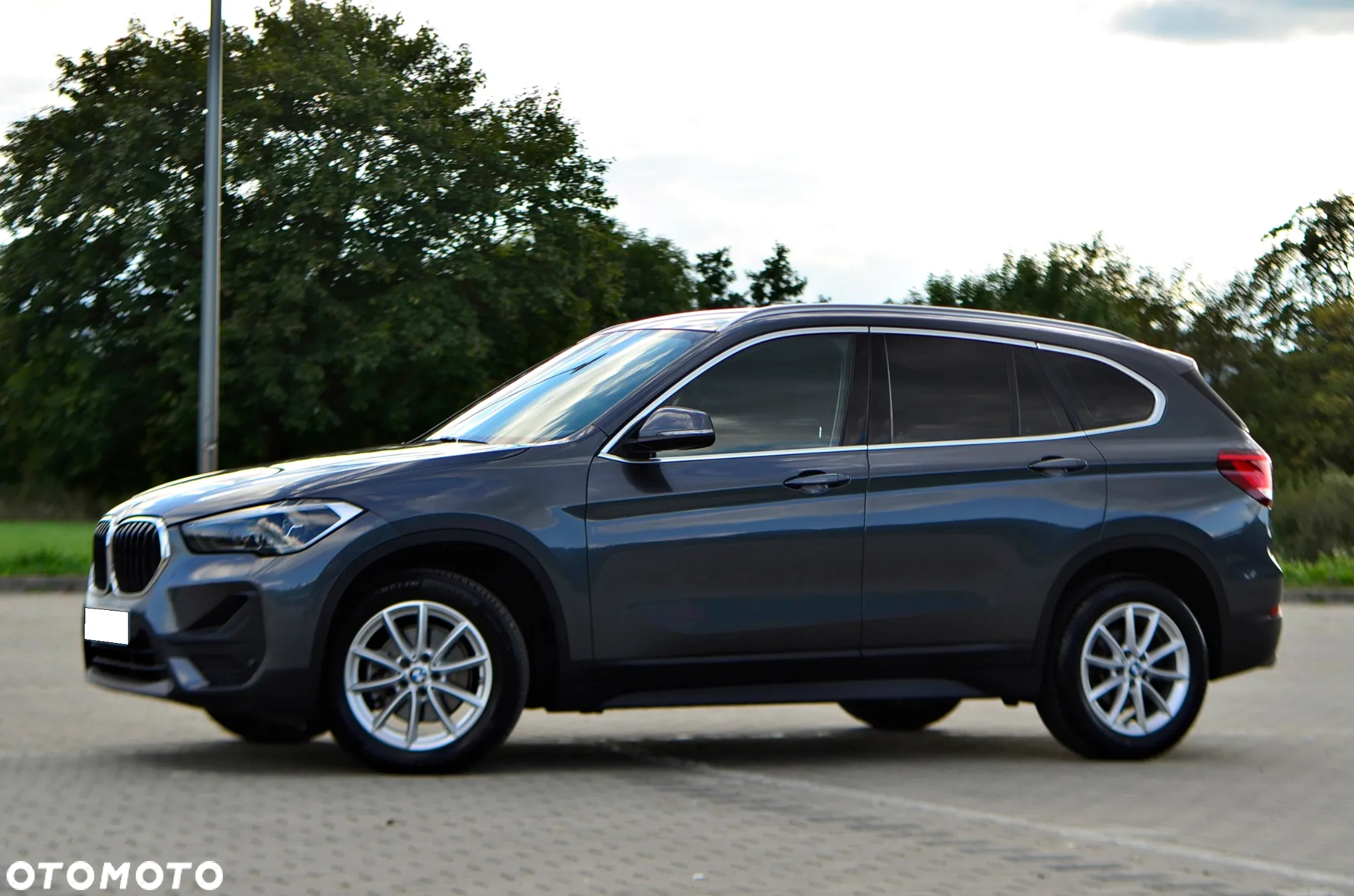 BMW X1 sDrive18d Business Edition - 4
