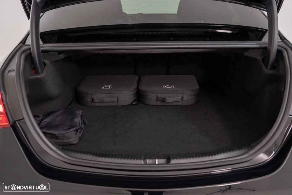 Mercedes-Benz C 300 e AMG Line - 20