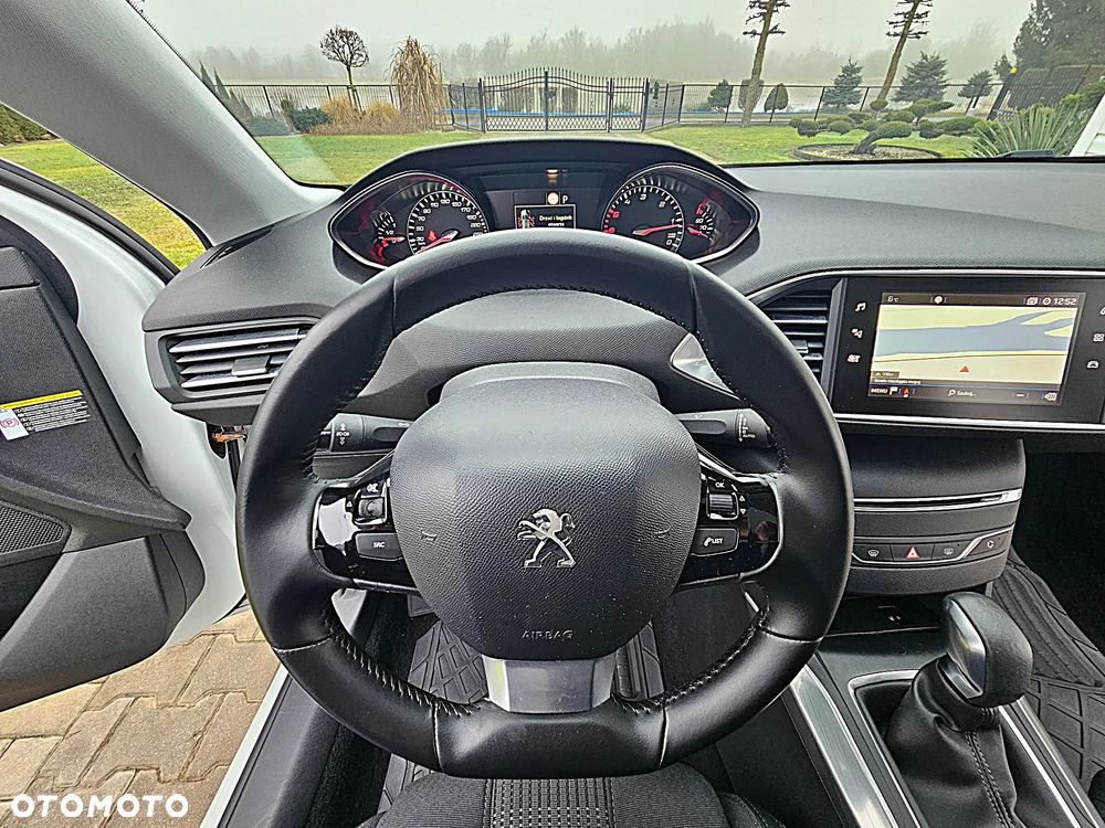 Peugeot 308 BlueHDi FAP 150 EAT6 Stop & Start Allure - 5