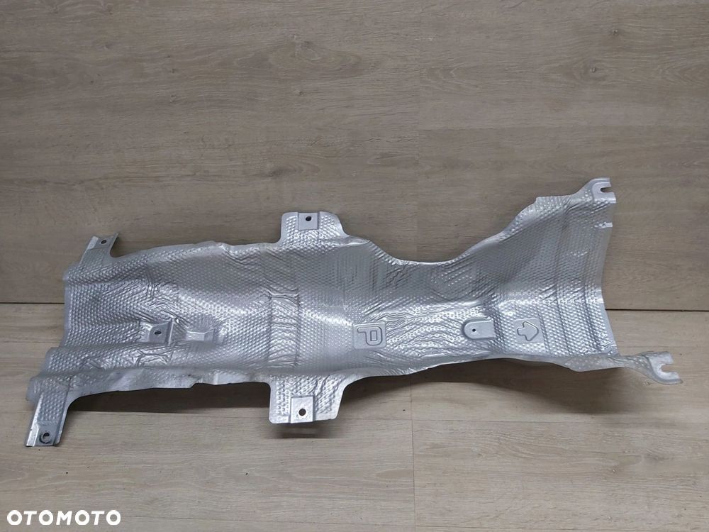 Toyota Prius IV xw50 osłona termiczna wydechu - 3