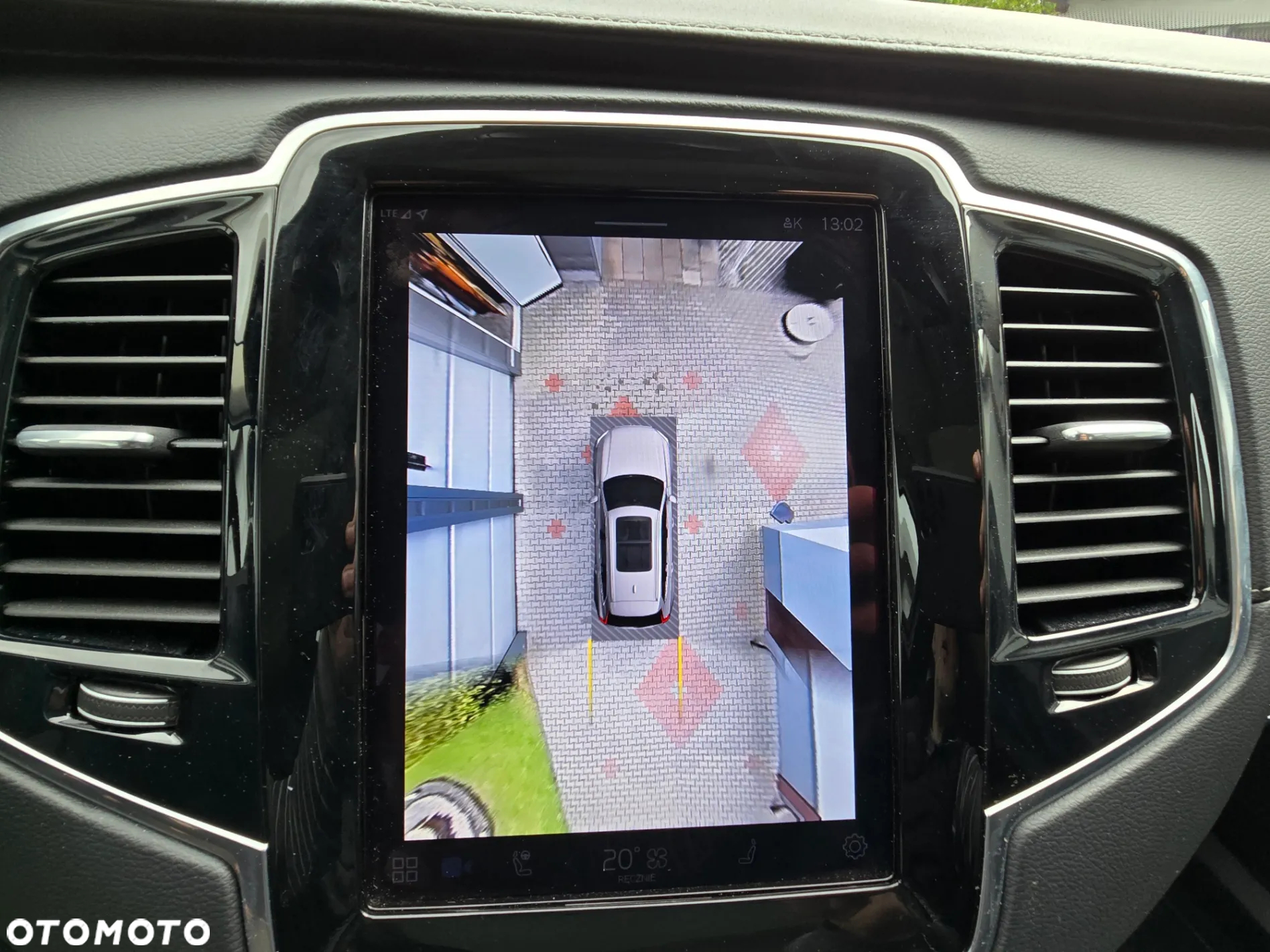 Volvo XC 60 T8 AWD Plug-in Hybrid Plus Dark - 14