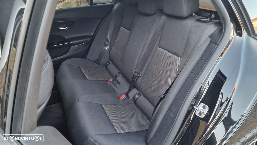Mercedes-Benz C 200 d - 28