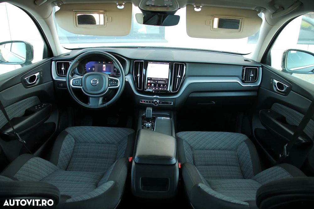 Volvo XC 60 B4 D AWD Geartronic Momentum - 11