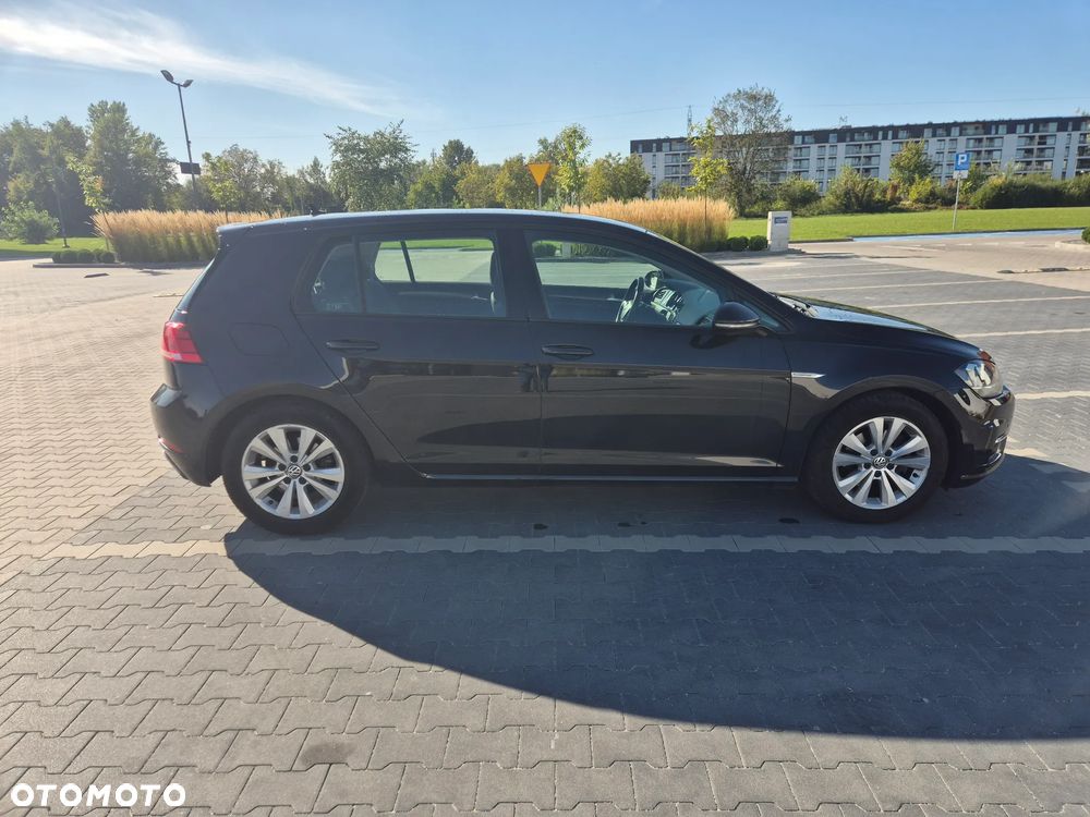 Volkswagen Golf - 5