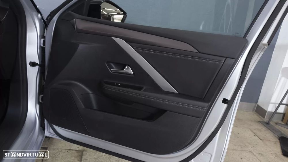 Opel Astra 1.2 T GS Line Aut. - 11