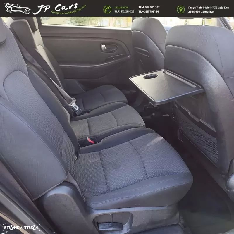 Kia Carens 1.7 CRDi ISG TX - 19