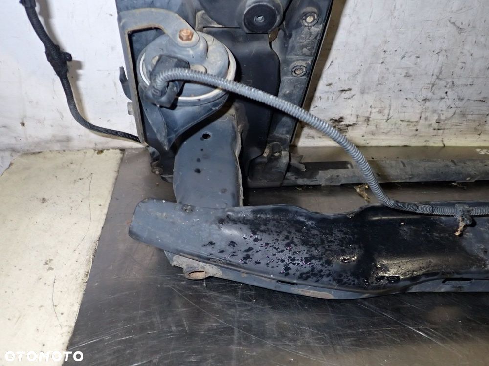 PAS PRZEDNI VOLKSWAGEN TOUAREG 5.0 - 7