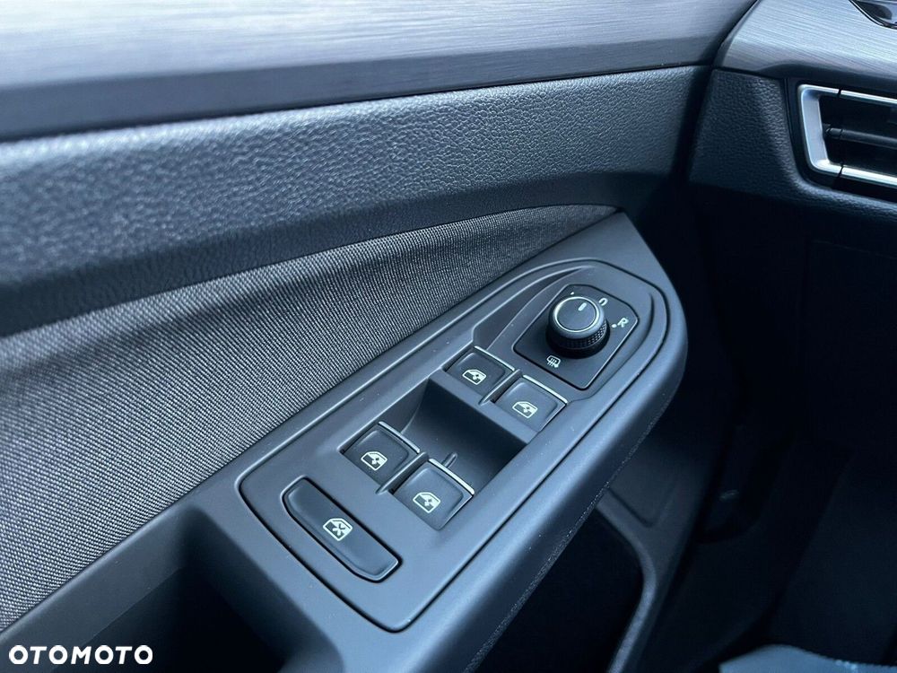 Volkswagen Golf 2.0 TSI Style DSG - 29