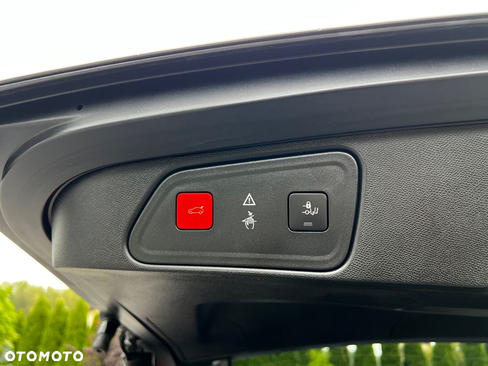 Peugeot 3008 2.0 BlueHDi GT S&S EAT8 - 28
