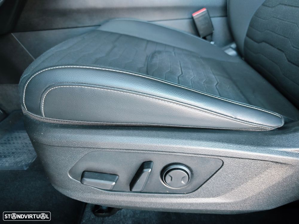 Kia Sportage 1.6 T-GDi PHEV Tech — fotografia 32