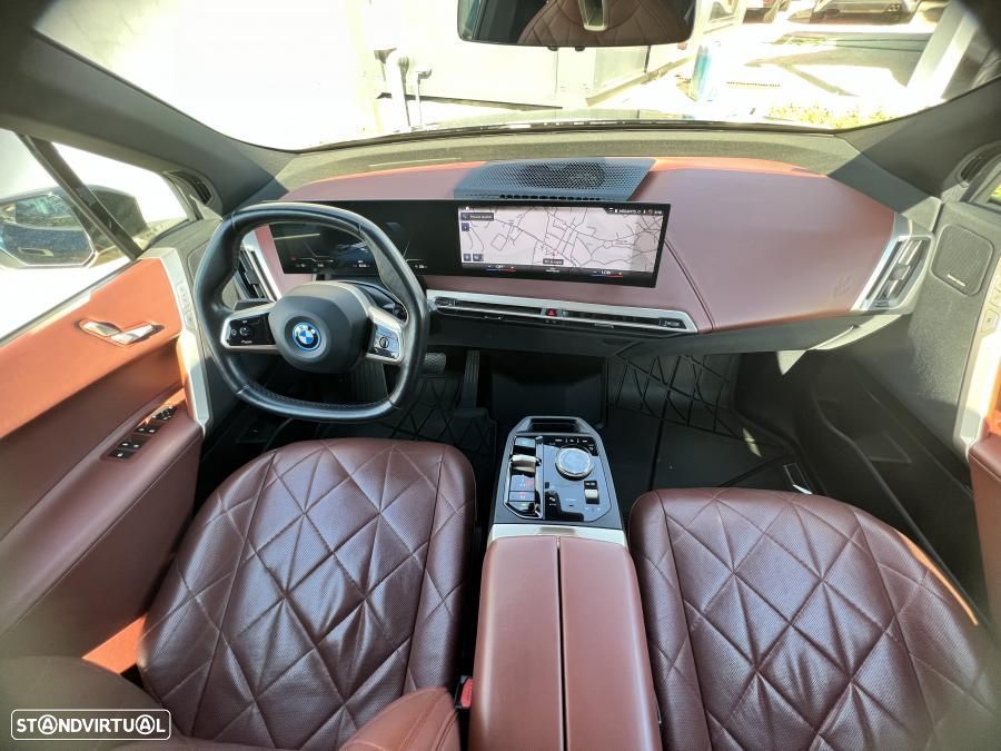 BMW iX xDrive 40 Pack Desportivo - 35