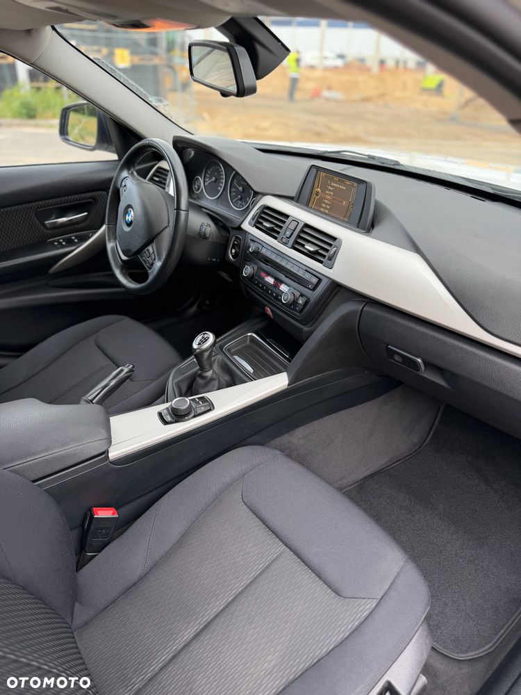 BMW Seria 3 316d - 9