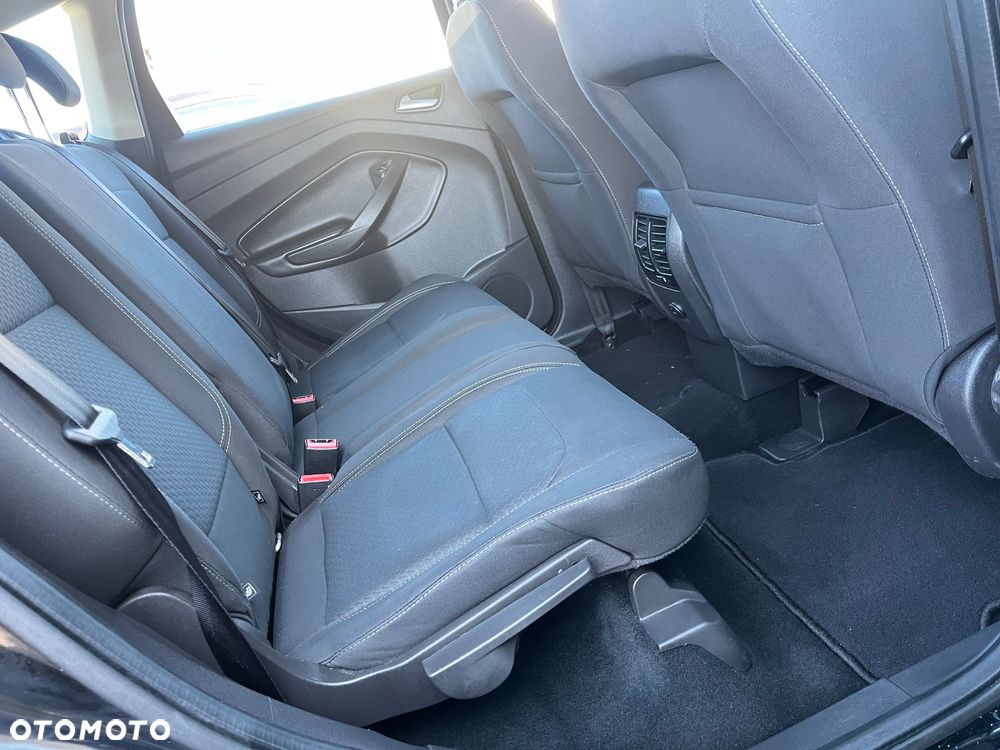 Ford Kuga 1.5 EcoBoost 2x4 Cool & Connect - 28