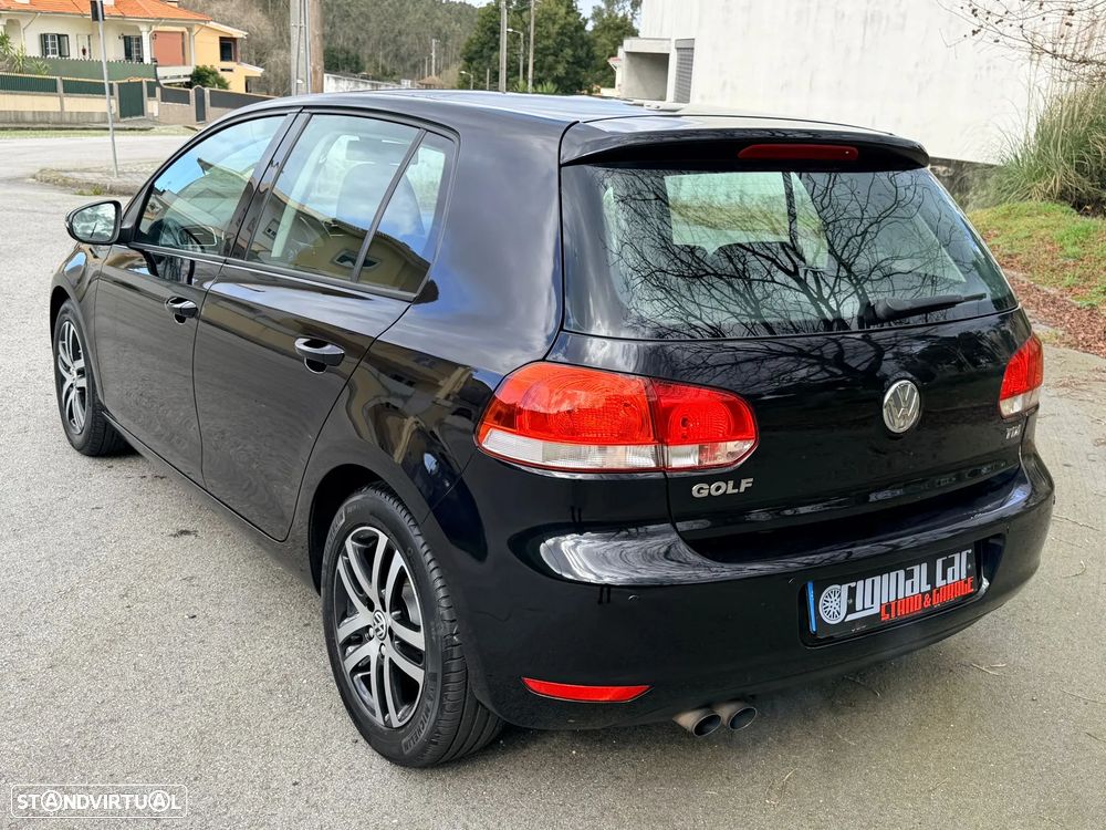 VW Golf 2.0 TDi Confortline - 22