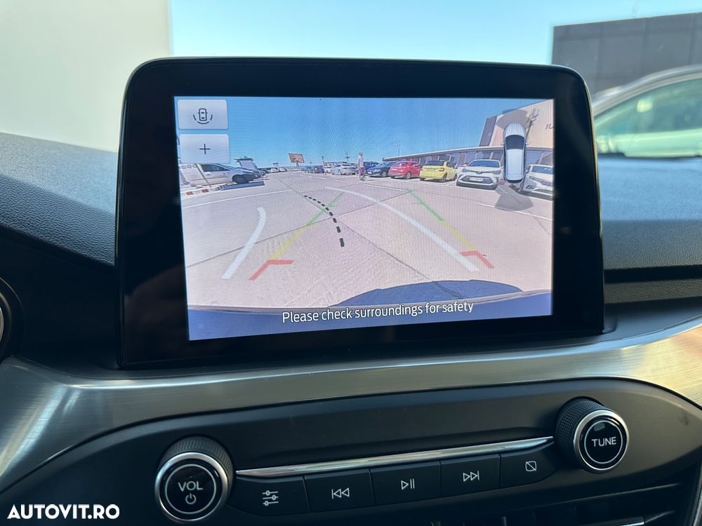 Ford Focus 2.0 EcoBlue Start-Stopp-System Aut. TITANIUM - 20