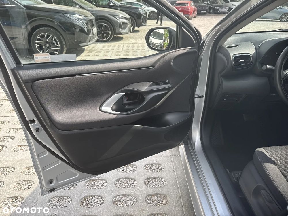 Toyota Yaris Hybrid 1.5 Comfort - 11