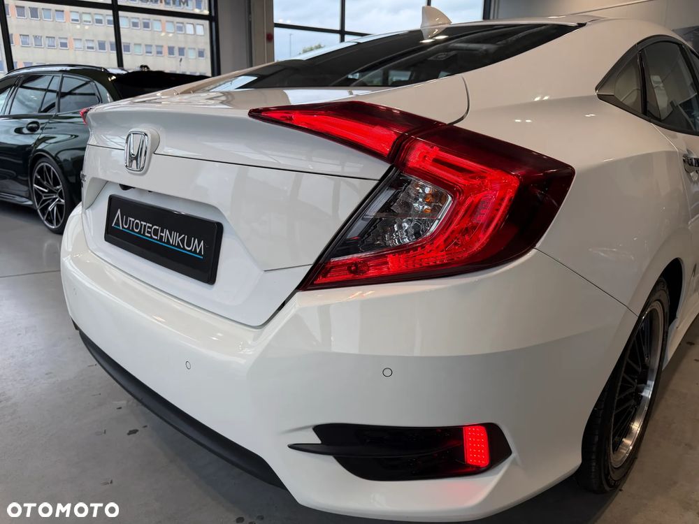 Honda Civic 1.5 T Executive CVT - 26
