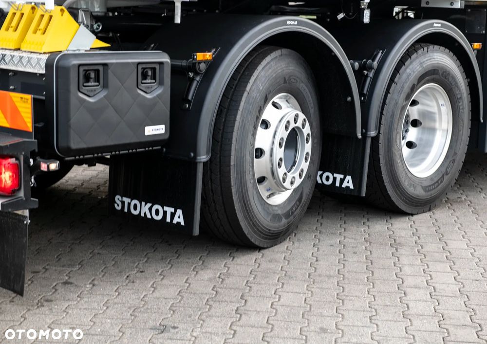 DAF XD - 8