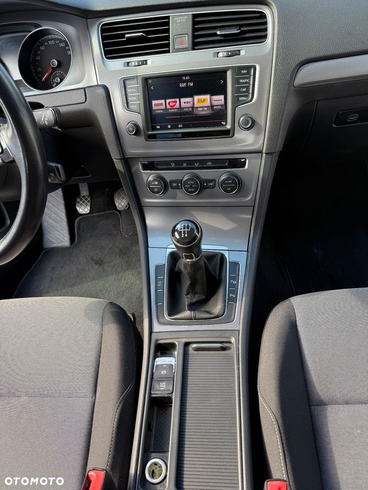 Volkswagen Golf 1.6 BlueTDI Comfortline - 11