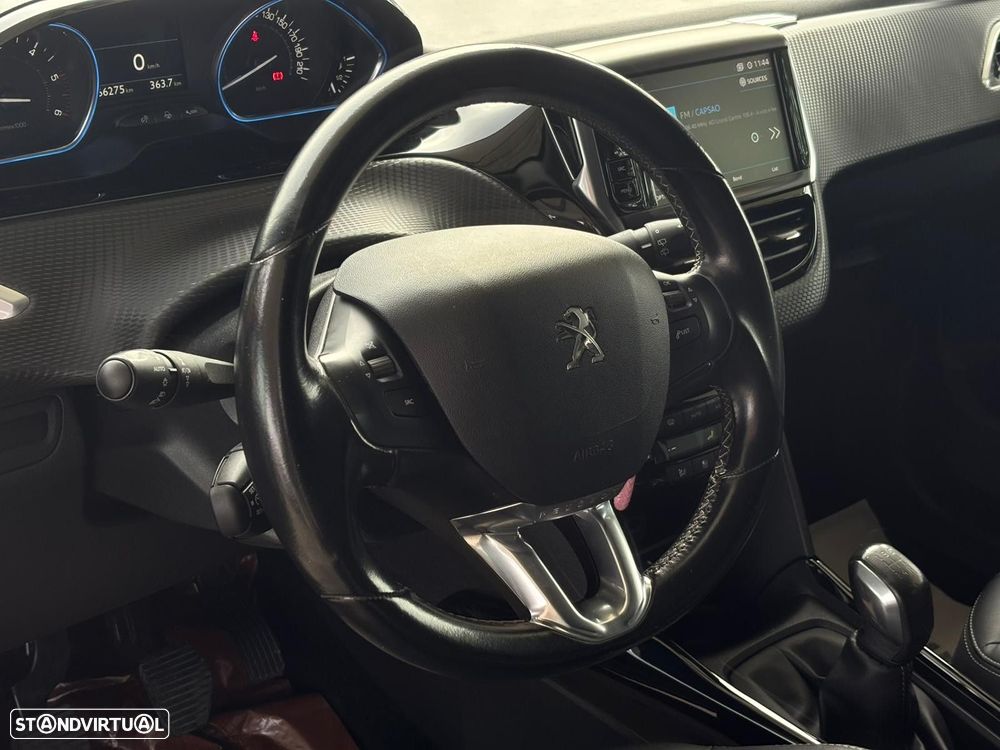 Peugeot 2008 1.6 BlueHDi Allure - 17