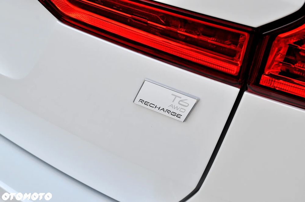 Volvo XC 60 T6 AWD Plug-In Hybrid Inscription - 19