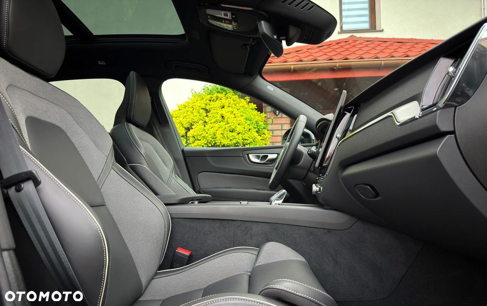 Volvo XC 60 B5 B AWD Geartronic RDesign - 9