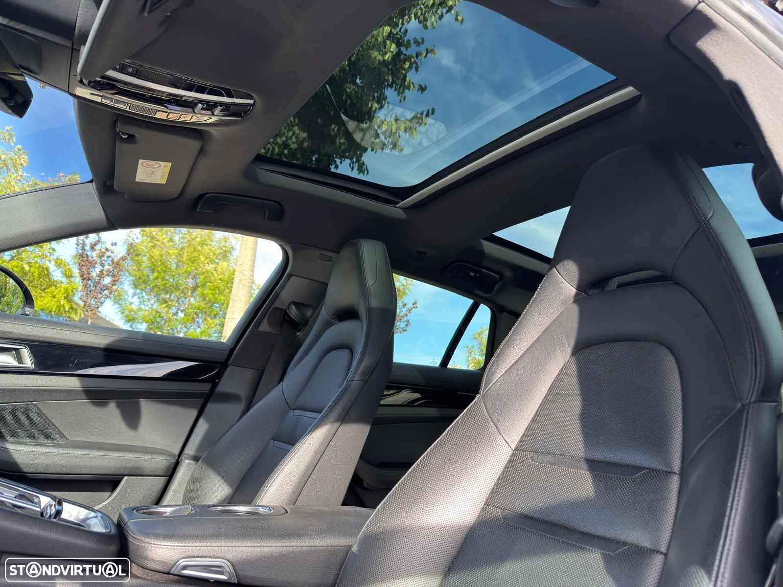 Porsche Panamera Sport Turismo 4 E-Hybrid - 16