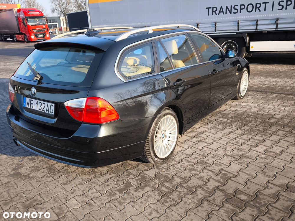BMW Seria 3 330xi - 3