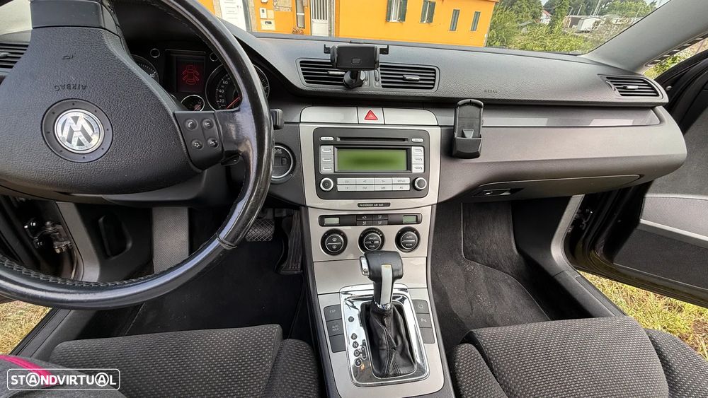 VW Passat 2.0 TDI Confortline DSG - 5