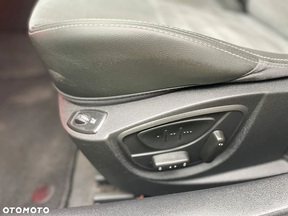 Renault Laguna 2.0 dCi Bose Edition ESM - 18