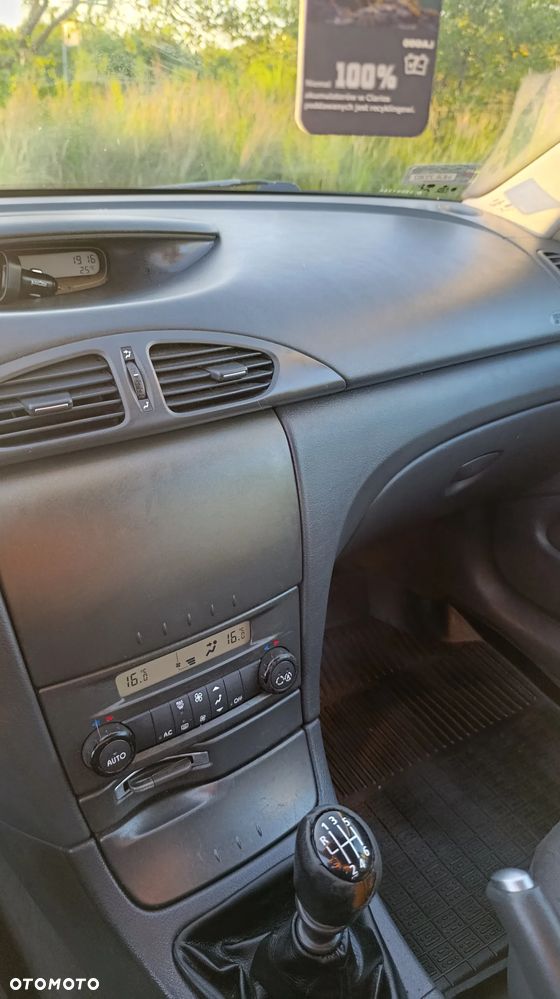 Renault Laguna 1.9 dCi Confort Authentique - 12