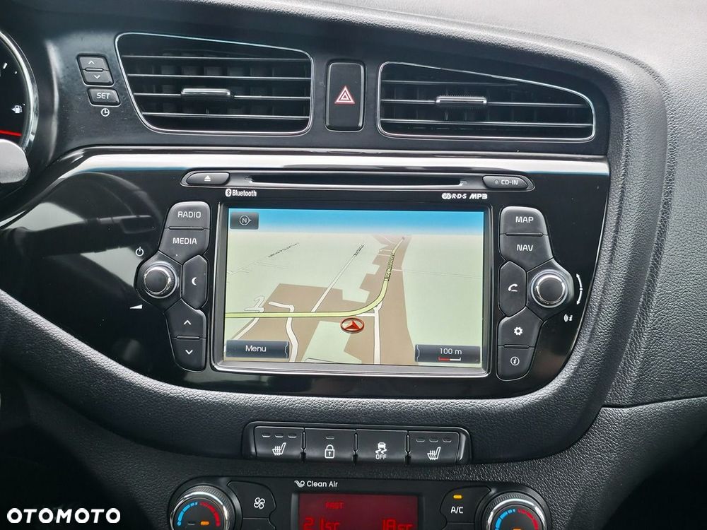 Kia Ceed - 14