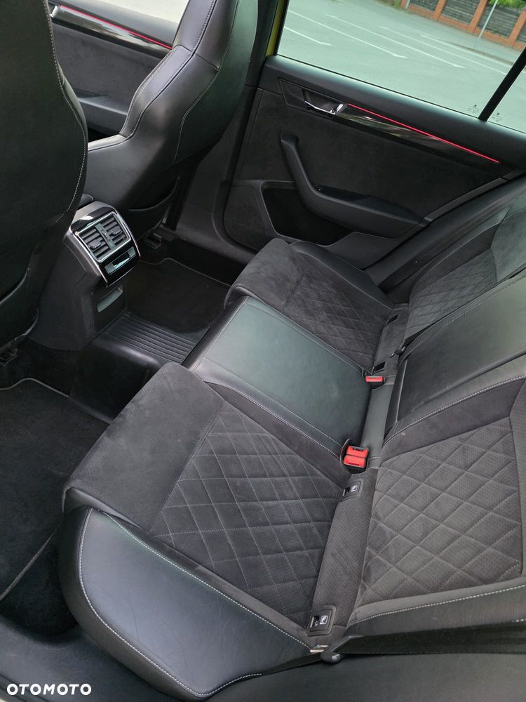 Skoda Superb 2.0 TSI Active DSG - 19