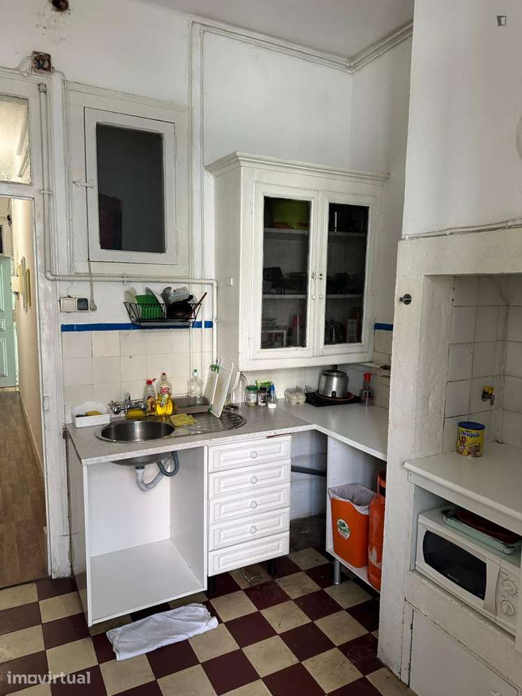 Quarto - localizado em Arroios Lisbon - Grande imagem: 5/8