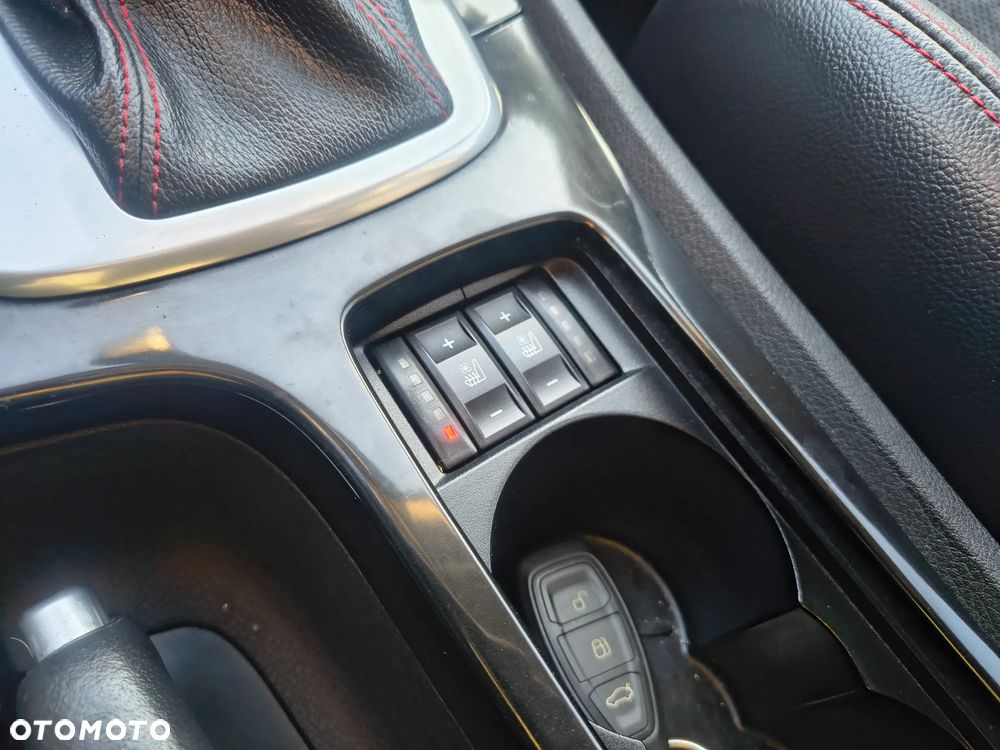 Ford Mondeo 2.0 EcoBoost Titanium S - 33