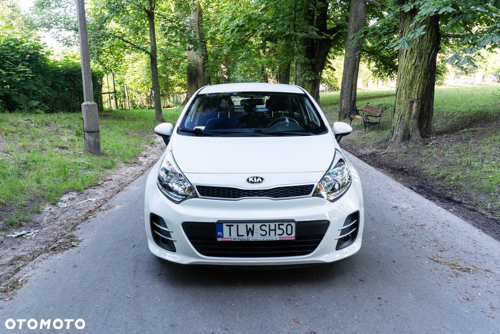 Kia Rio 1.4 L - 3