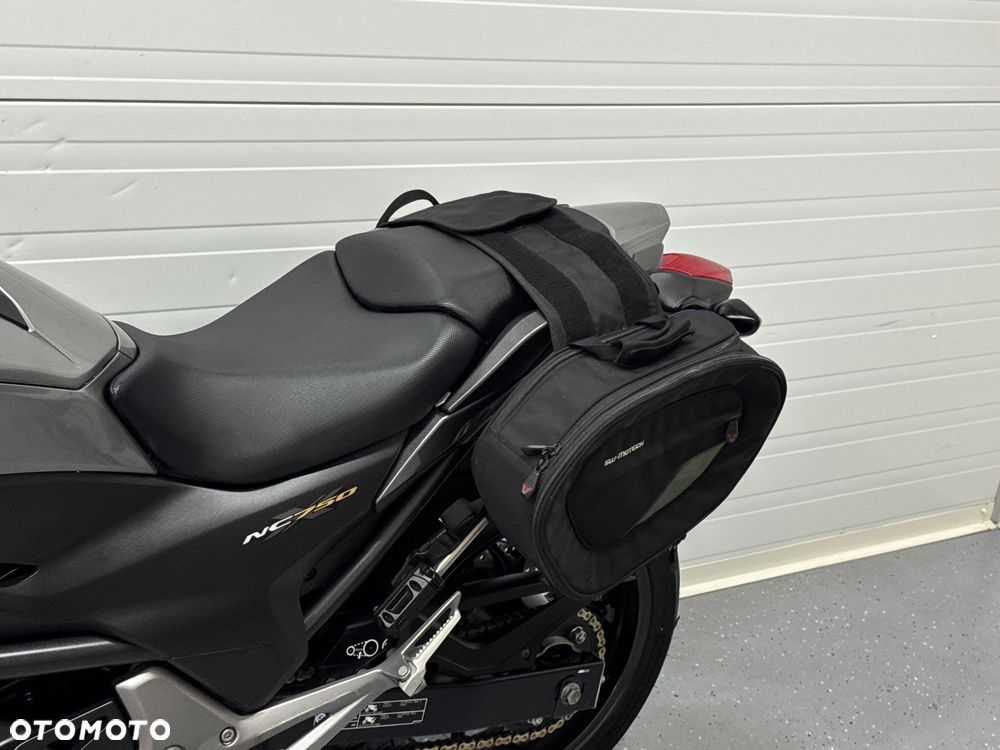Honda NC - 27