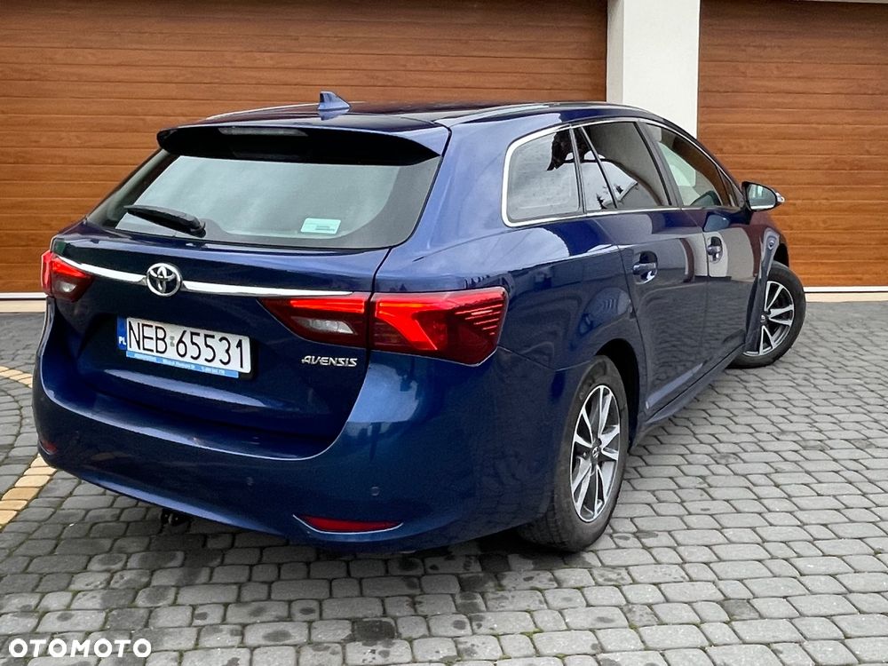 Toyota Avensis - 4