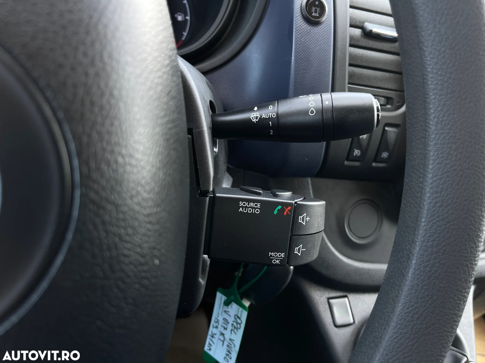 Opel Vivaro - 17
