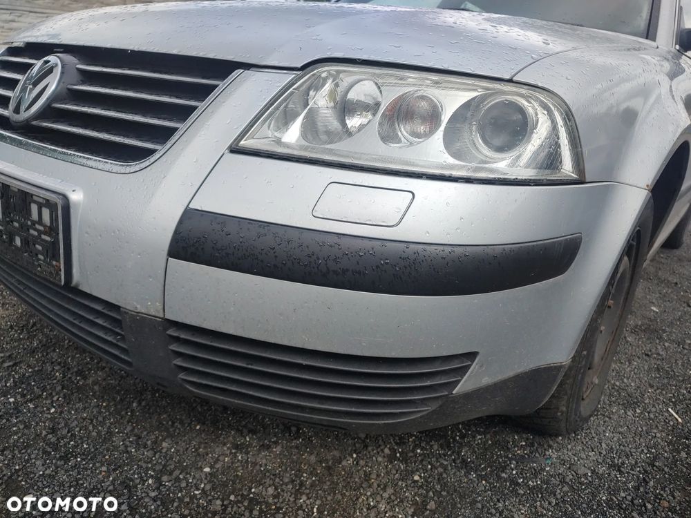 PASSAT B5 LIFT ZDERZAK PRZÓD XENON LA7W - 4