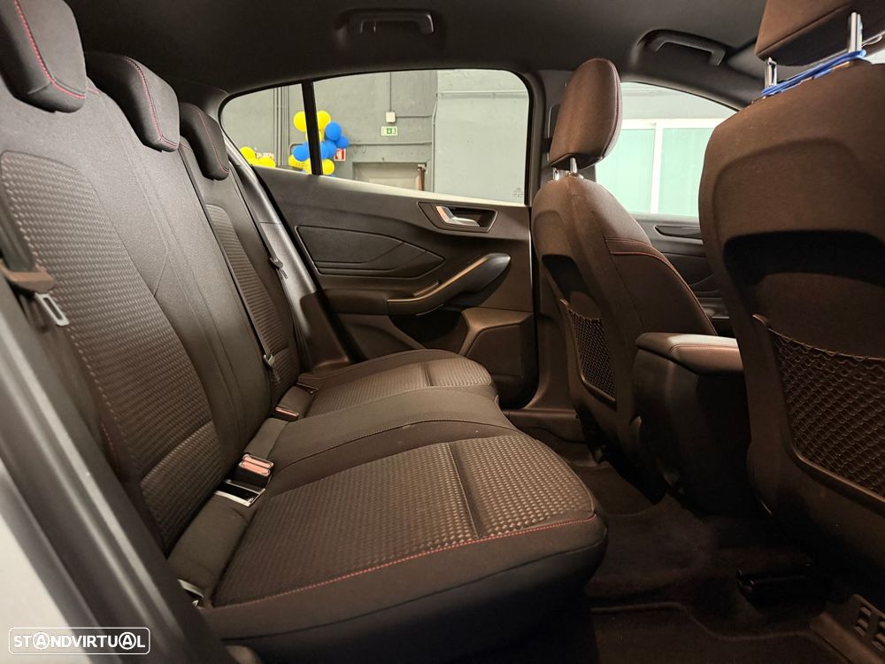 Ford Focus 1.0 EcoBoost MHEV ST-Line Aut. - 34