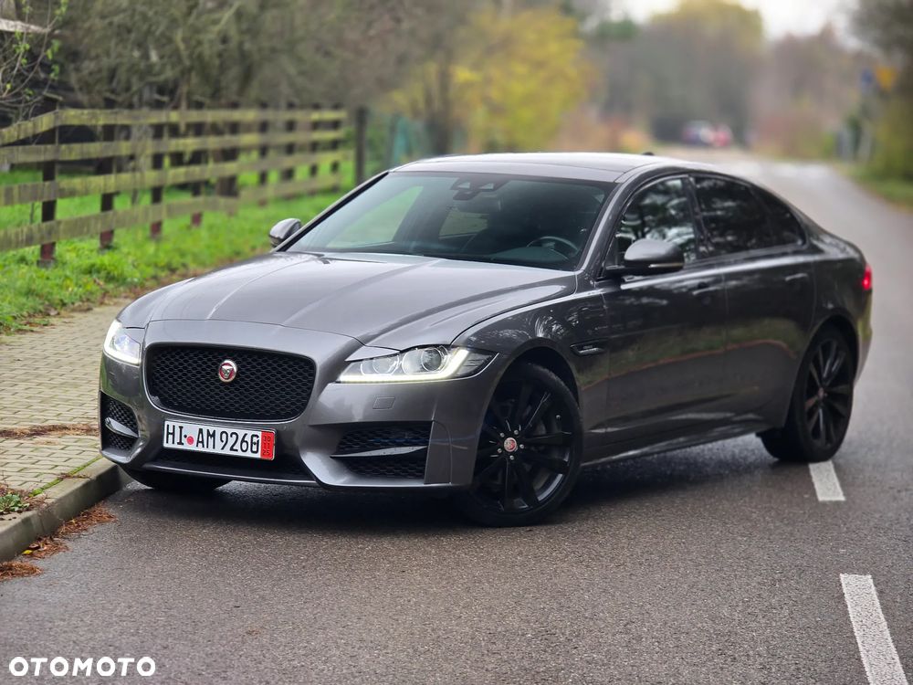 Jaguar XF 2.0 i4D AWD R-Sport - 2
