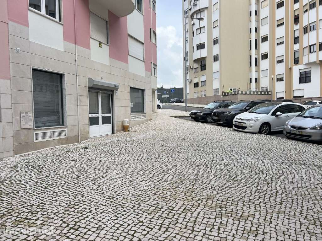 Loja com 252 m2 - Grande imagem: 2/13