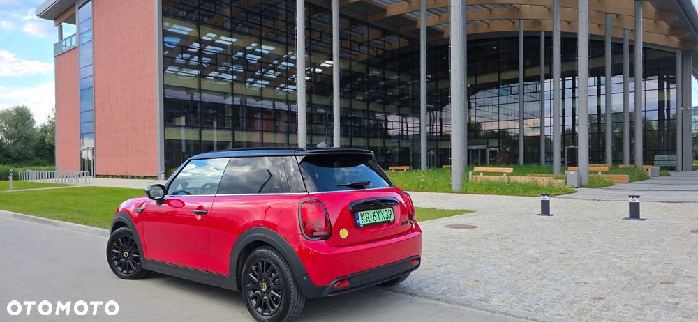 MINI Cooper SE Electric Trim - 15