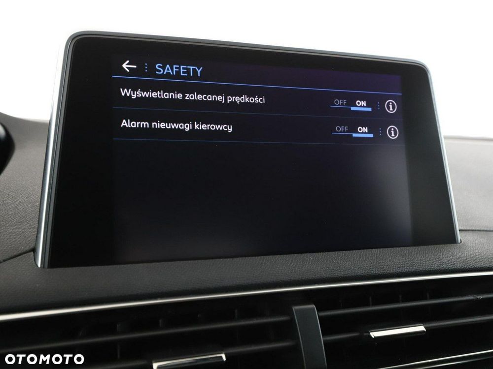 Peugeot 3008 1.5 BlueHDi Active S&S EAT8 - 26