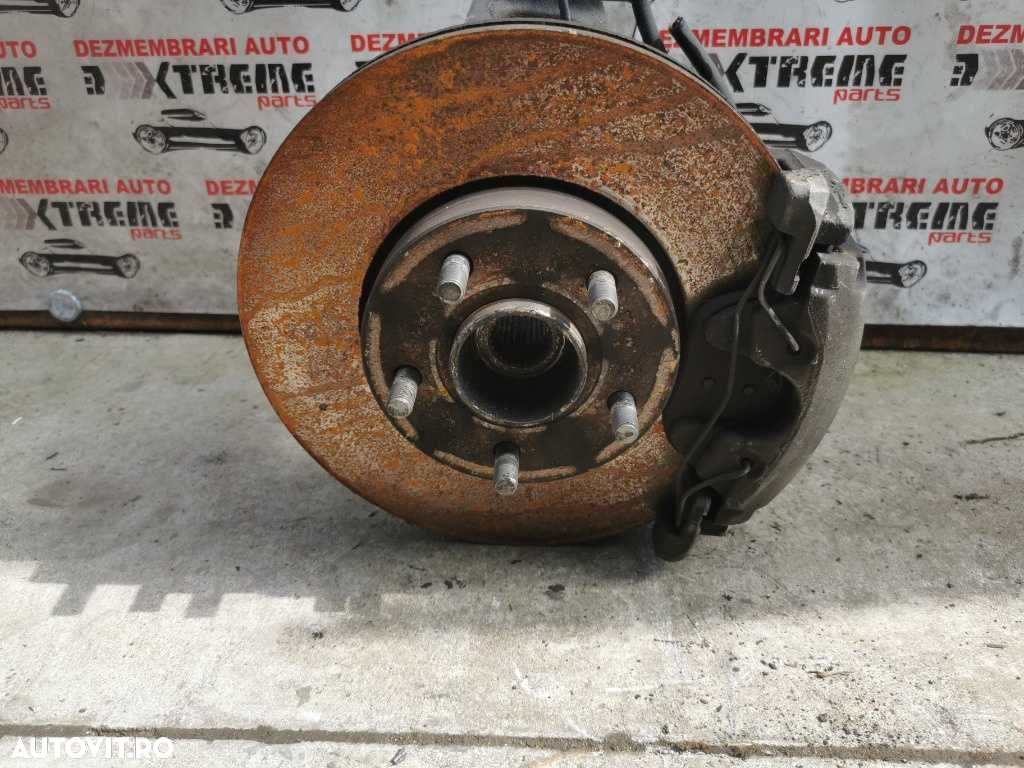 Fuzeta cu butuc, rulment și senzor de abs dreapta Ford Focus mk3 1.6d - 2