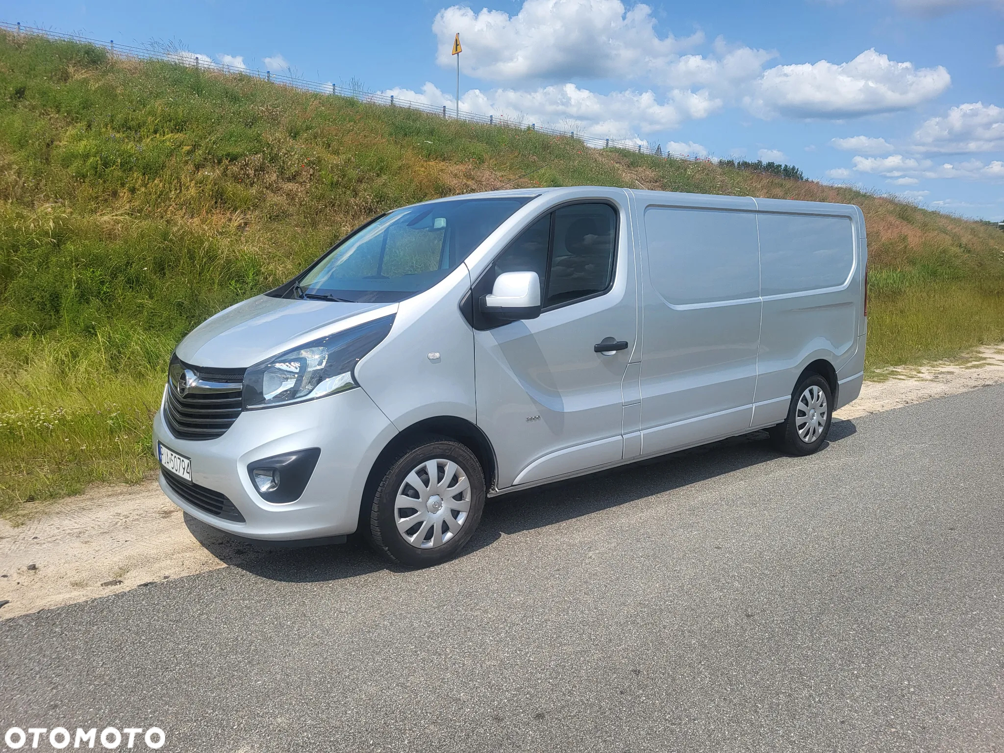 Opel Vivaro - 2