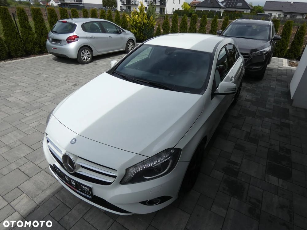 Mercedes-Benz Klasa A 180 (BlueEFFICIENCY) - 1