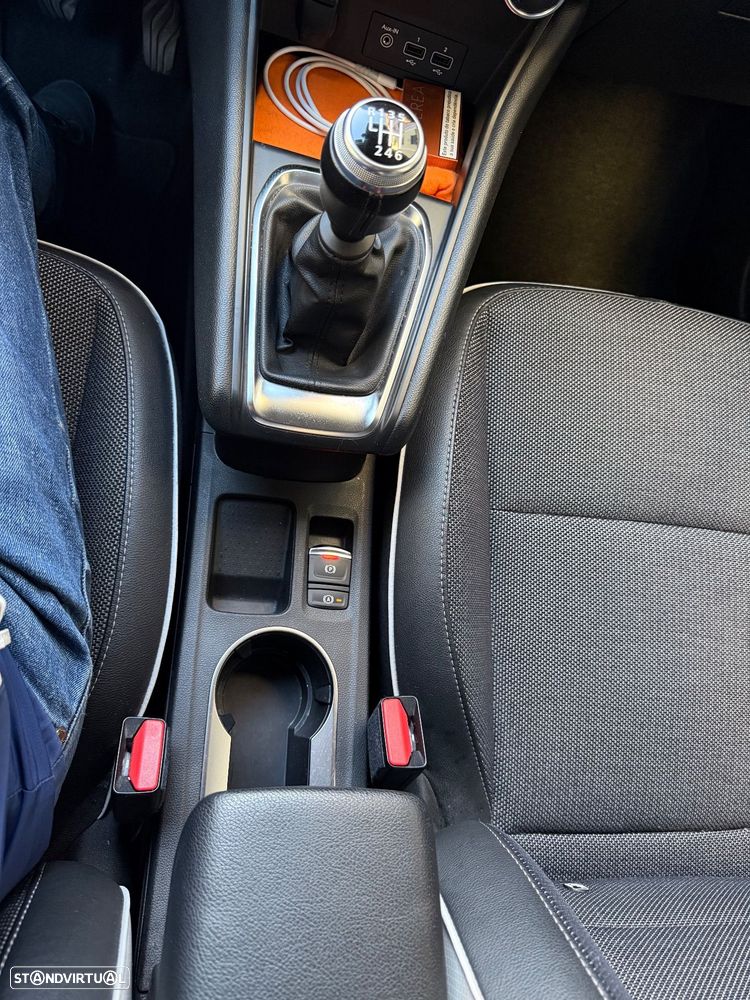 Renault Captur 1.0 TCe Intens - 16