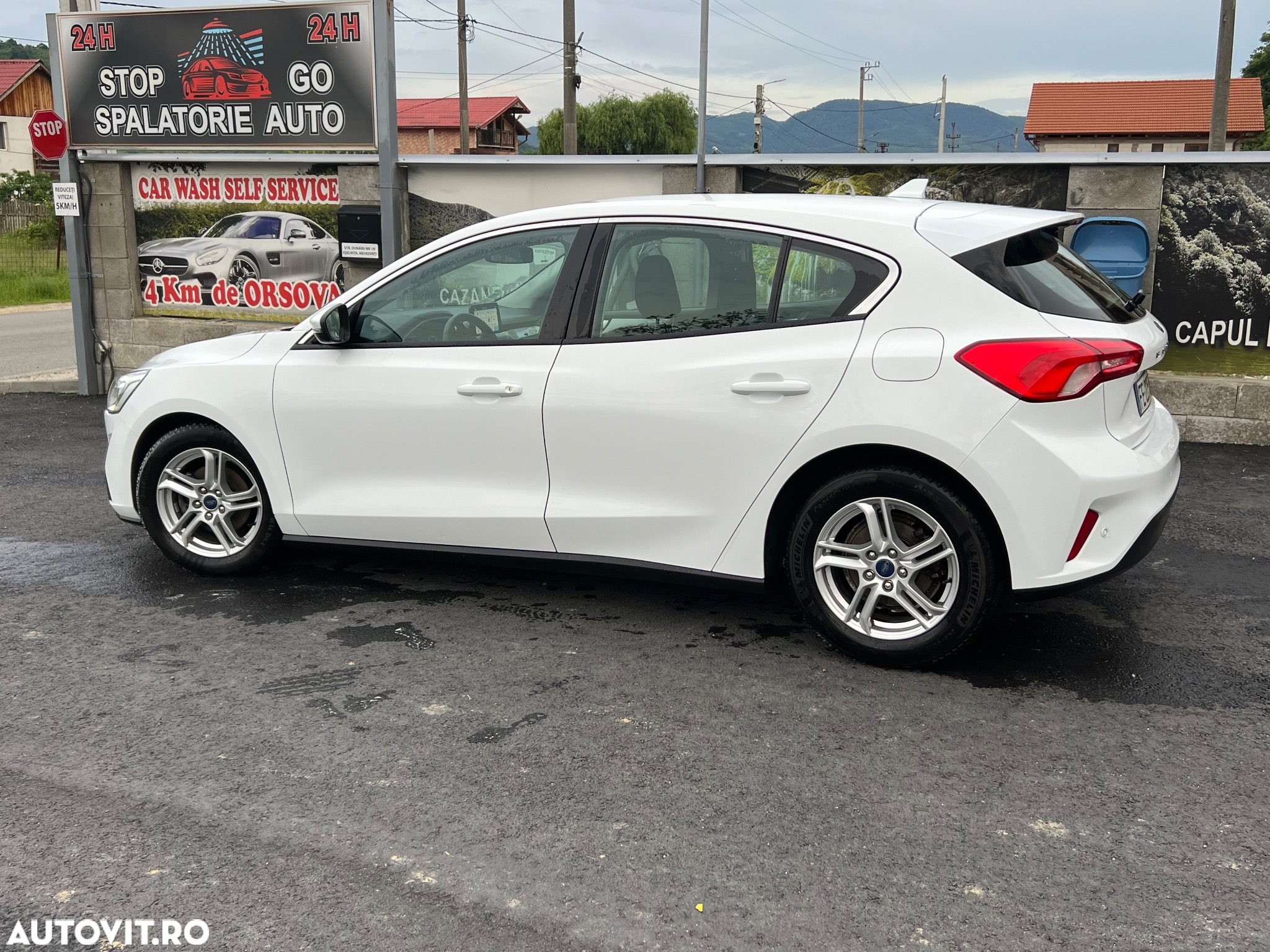 Ford Focus 1.0 EcoBoost Active - 8